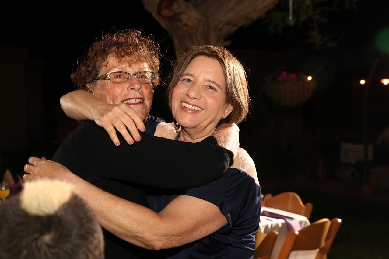 לאה וגילה 